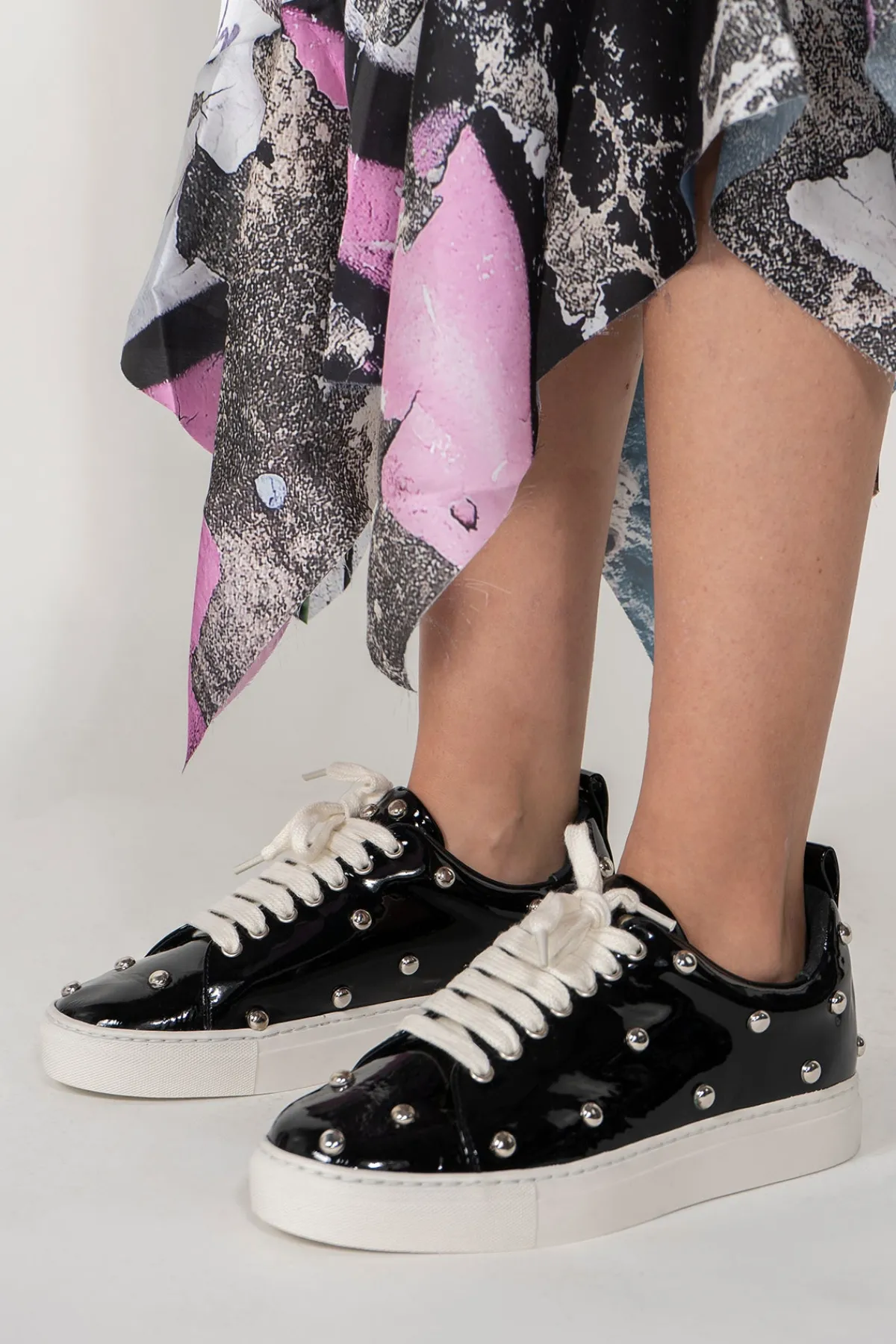 Marques ' Almeida PRE-OWNED / STUDDED PATENT LEATHER CLASSIC SNEAKER